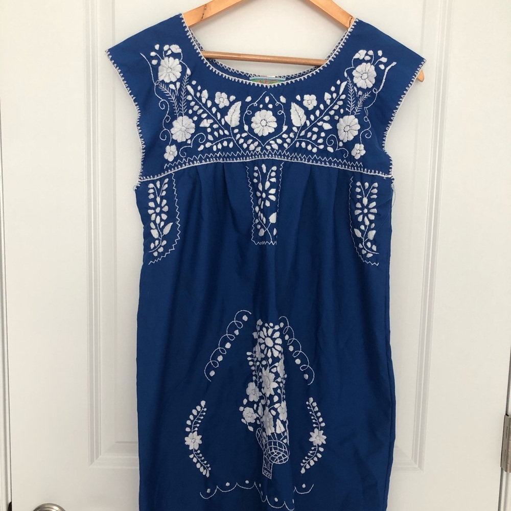 Nativa Embroidered dress